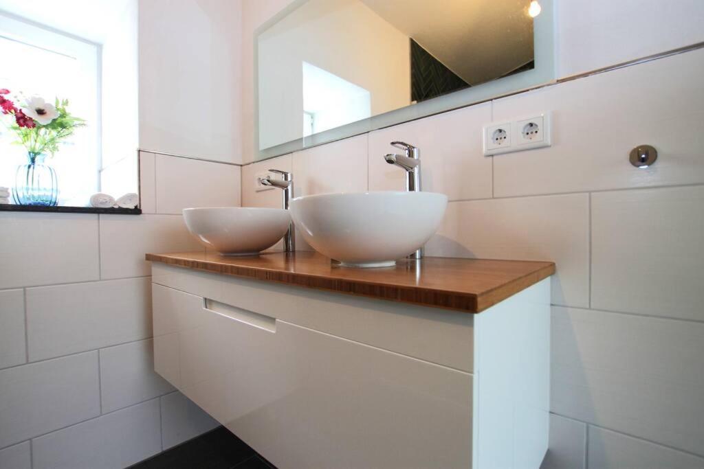 Apartment Meerzeit Mit Terrasse Husum  Exterior photo